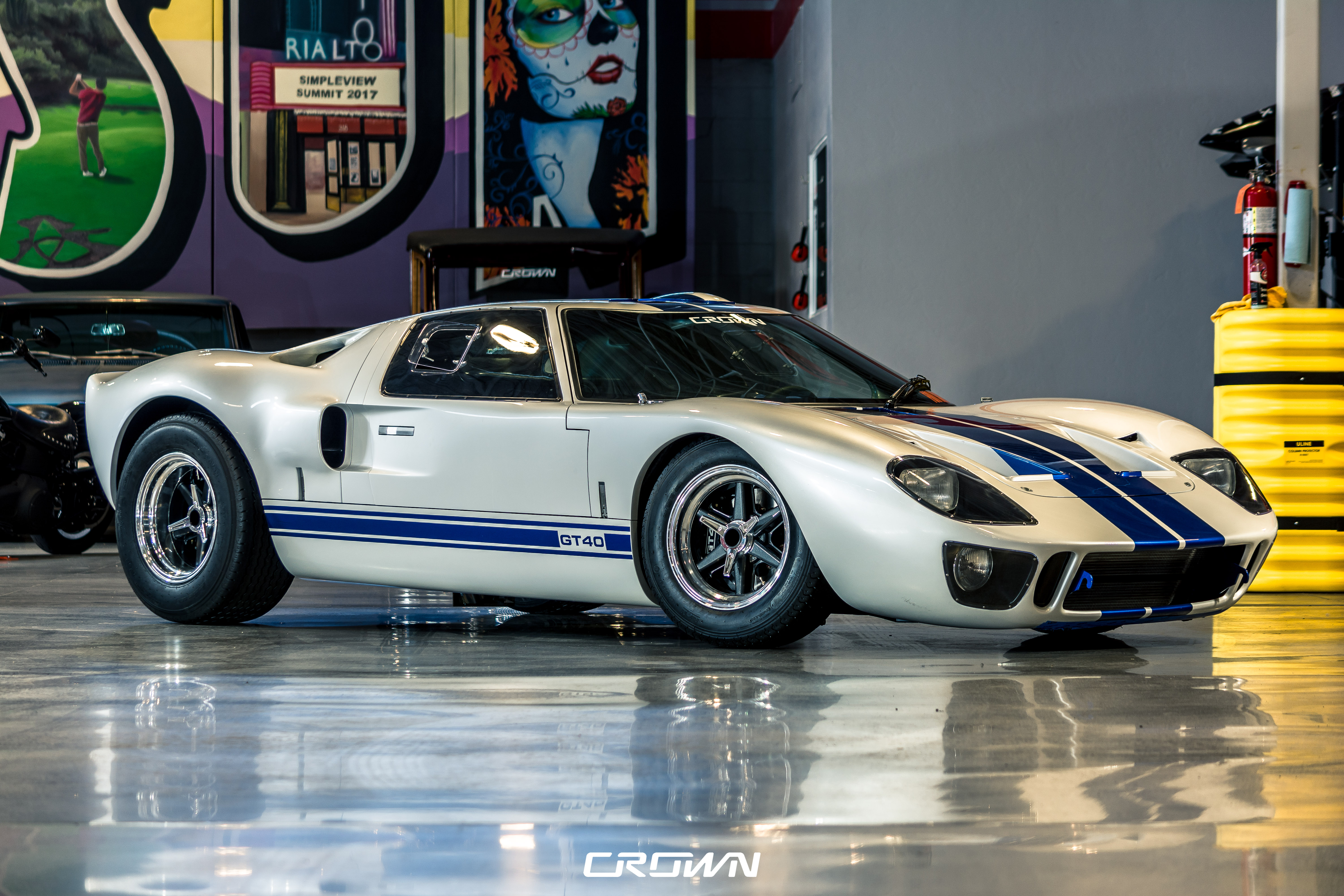1966 Superformance GT40 MKI silver with blue stripes