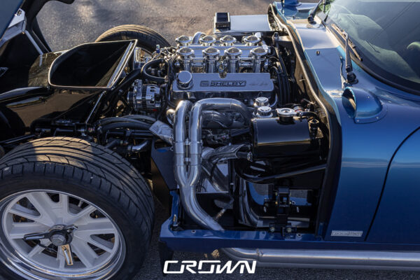 Exterior body line detail on a Shelby Daytona Coupe, chassis CSX9170, blue with white stripes