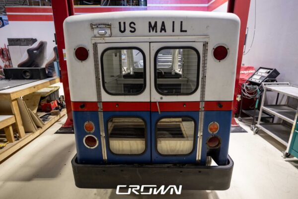 Rear doors of a 1964 Rand Mailster mail truck, closed, showing original US Mail livery